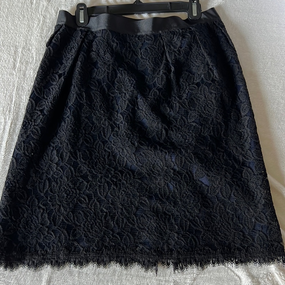 Miguelina lace skirt